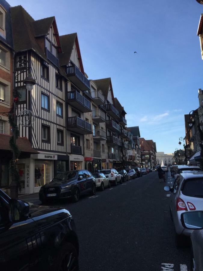 L'Ideal 112 - 85M2, 2 Chambres, Parking & Cabine De Plage Deauville Exterior photo
